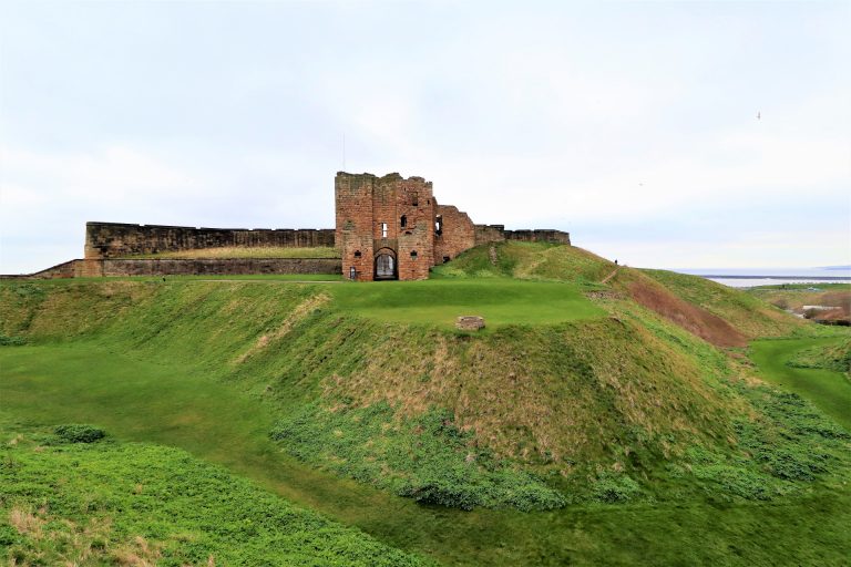 tynemouth-priory-and-castle-1586516794oWZ